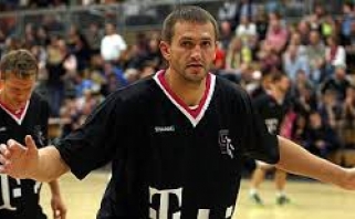 T.Klimavičius buvo rezultatyviausias savo ekipoje, bet "Telekom Baskets" neprilygo varžovams